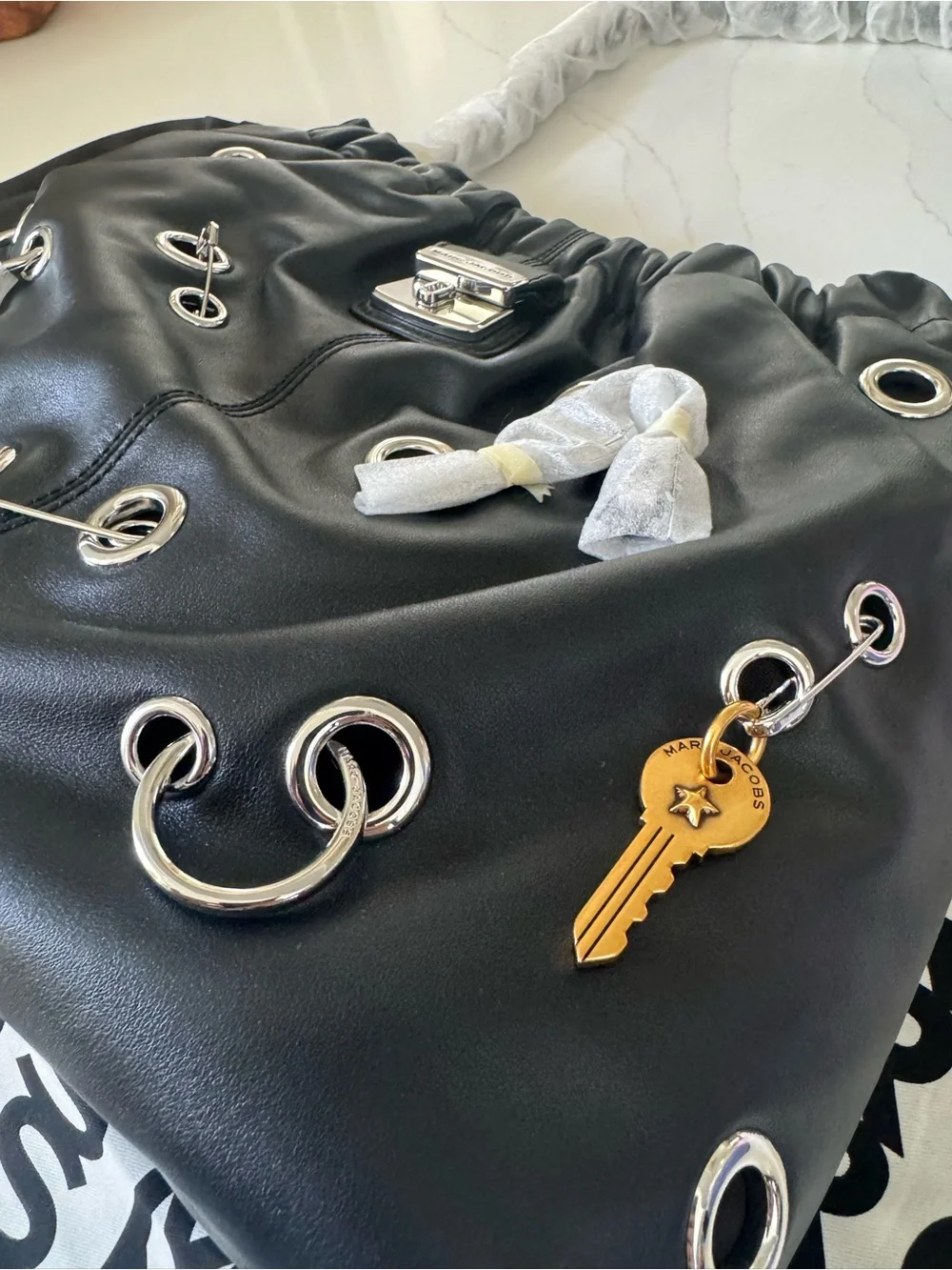 NWT Marc Jacobs The Grommet Charm Cristina Leather Tote - Picture 5 of 15